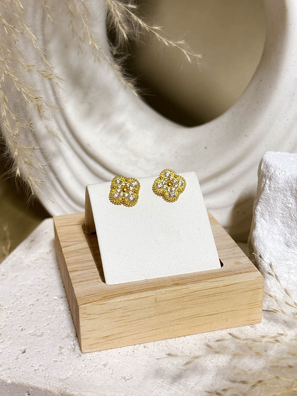 Hình thu nhỏ: Mini Clover 1,1cm Clover Earrings