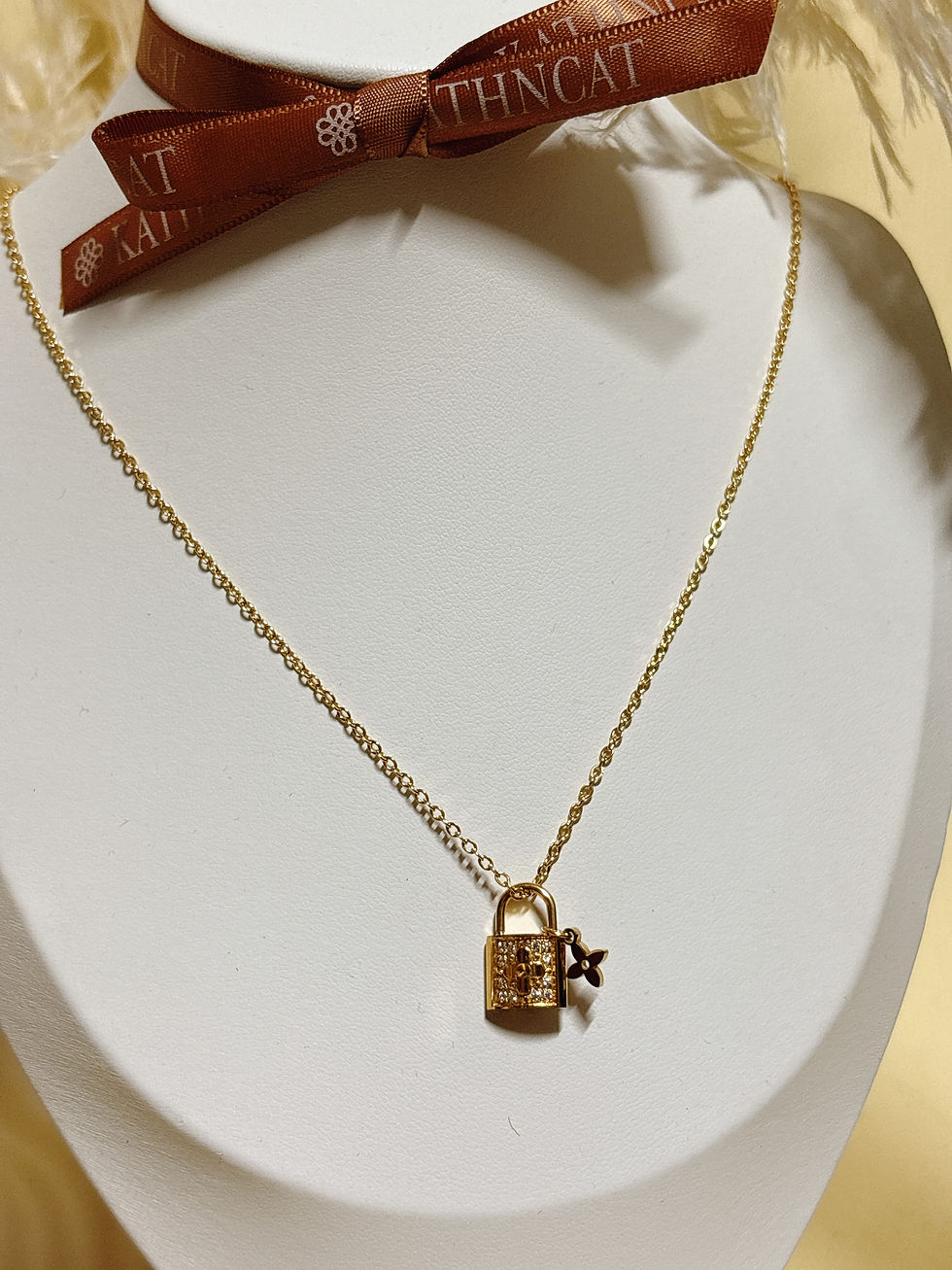 Thumbnail: New Blossom Set in Golden color