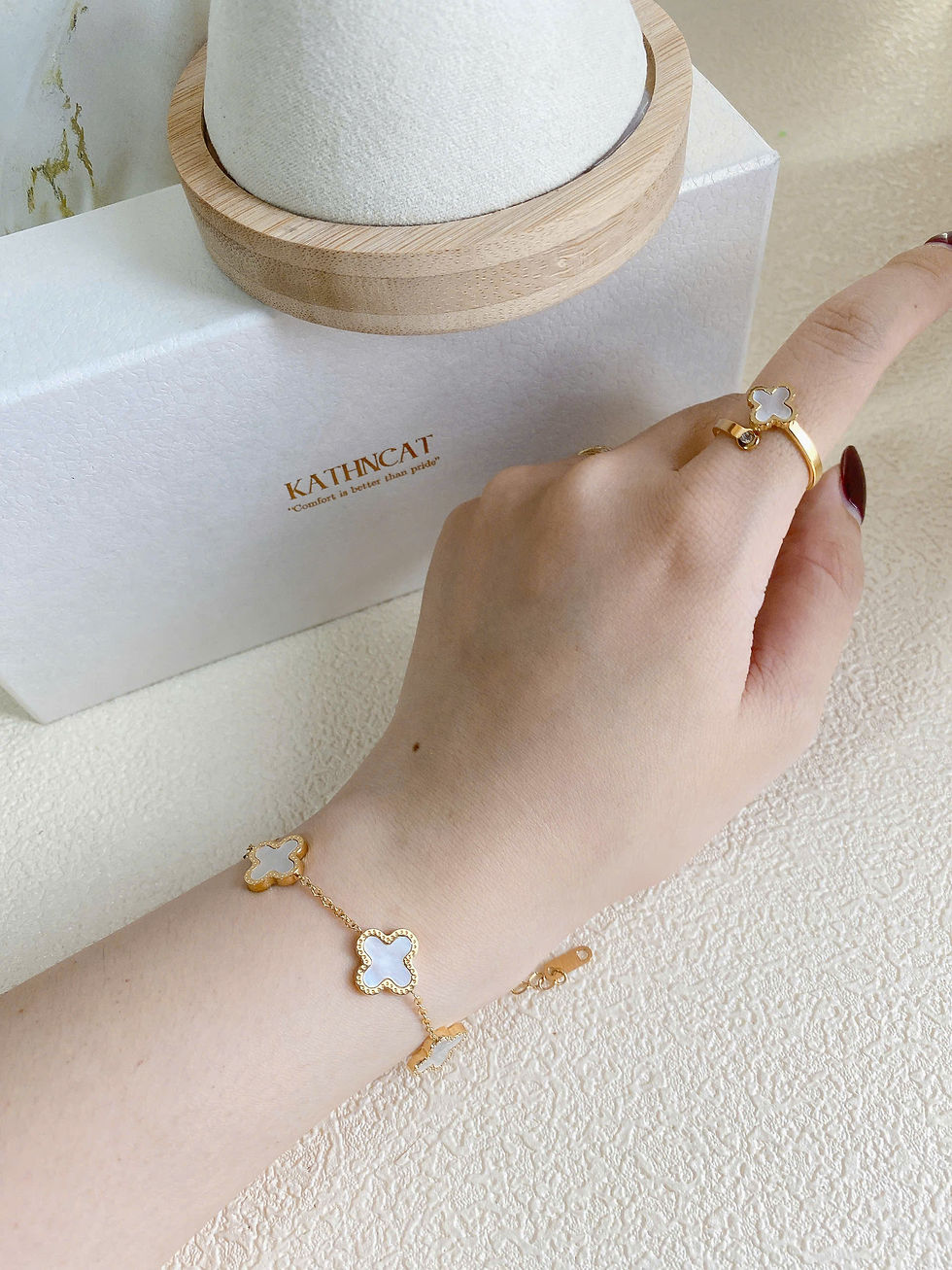 Hình thu nhỏ: Golden Four-leaf Clover 1,3cm Set - Mother of pearl