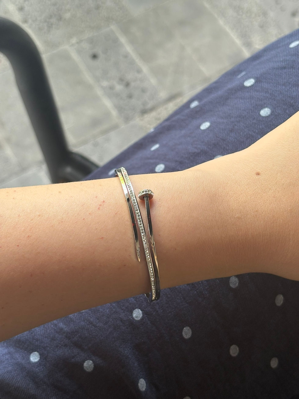 Hình thu nhỏ: Sparkling Nail Bangle