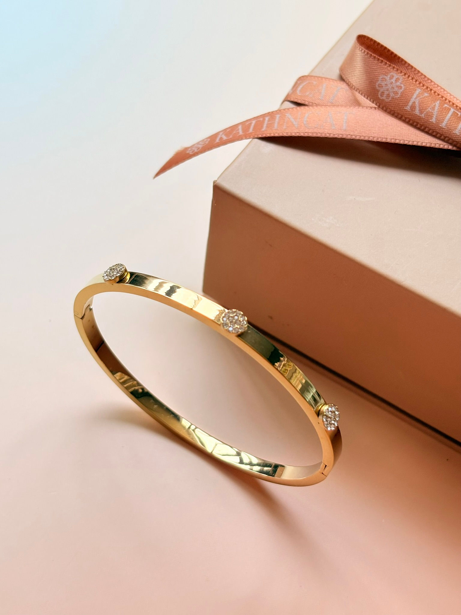 Pave Circle Thin Bangle