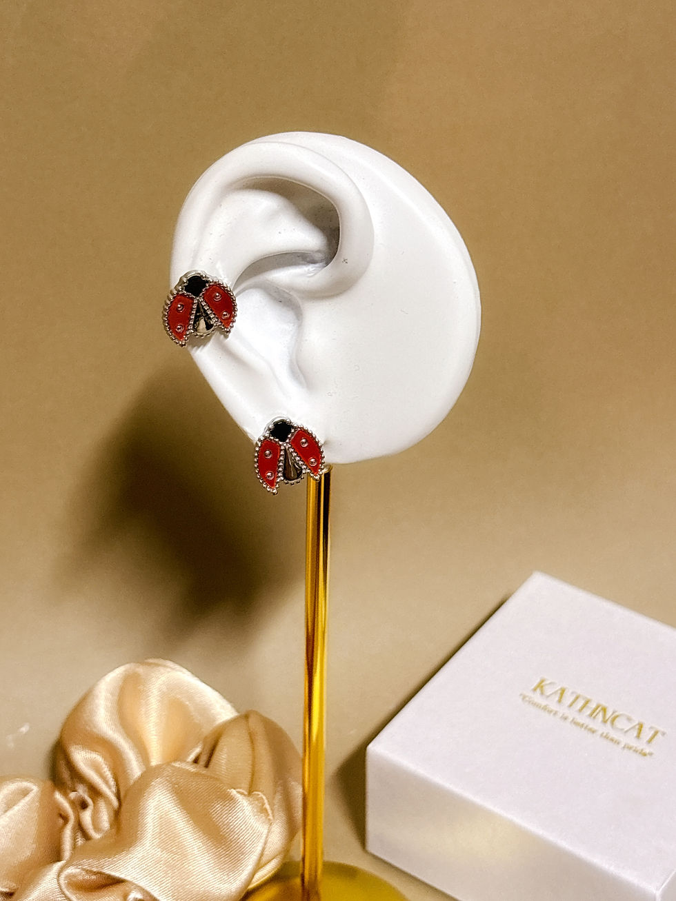 Hình thu nhỏ: Ladybug Earrings