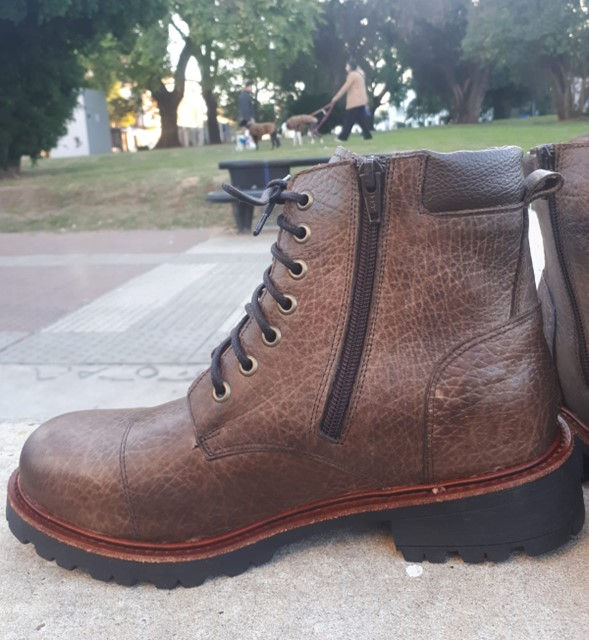 Miniatura: Borcego de cuero Guy Laroche