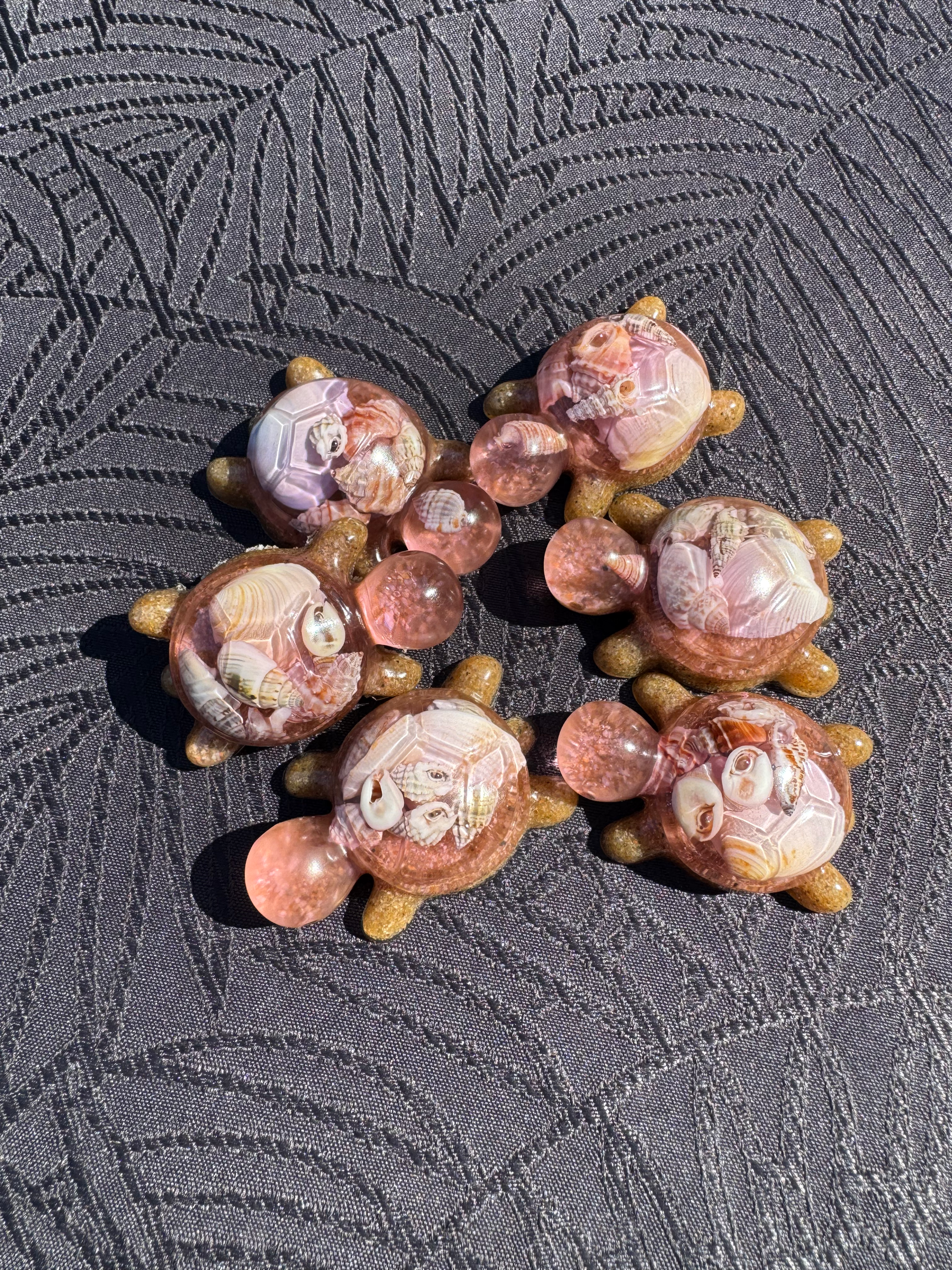 Mini tortue océan rose ( sans écume )