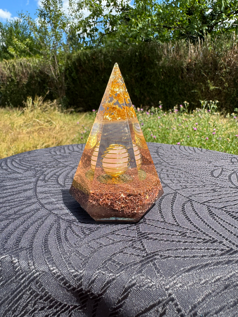 Porte-bagues façon orgonite en résine