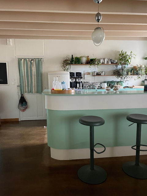 bar en formica blanc et vert