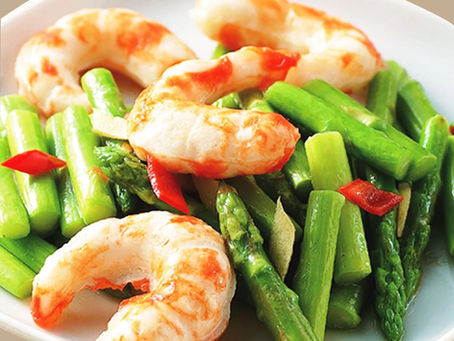 Vegan stir fry prawns with asparagus