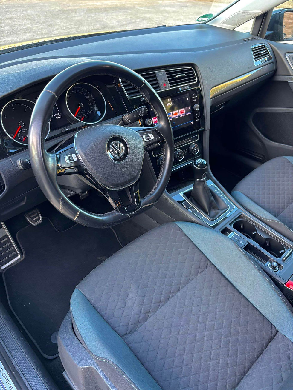 Miniatura: VOLKSWAGEN GOLF 7 E MEZZO