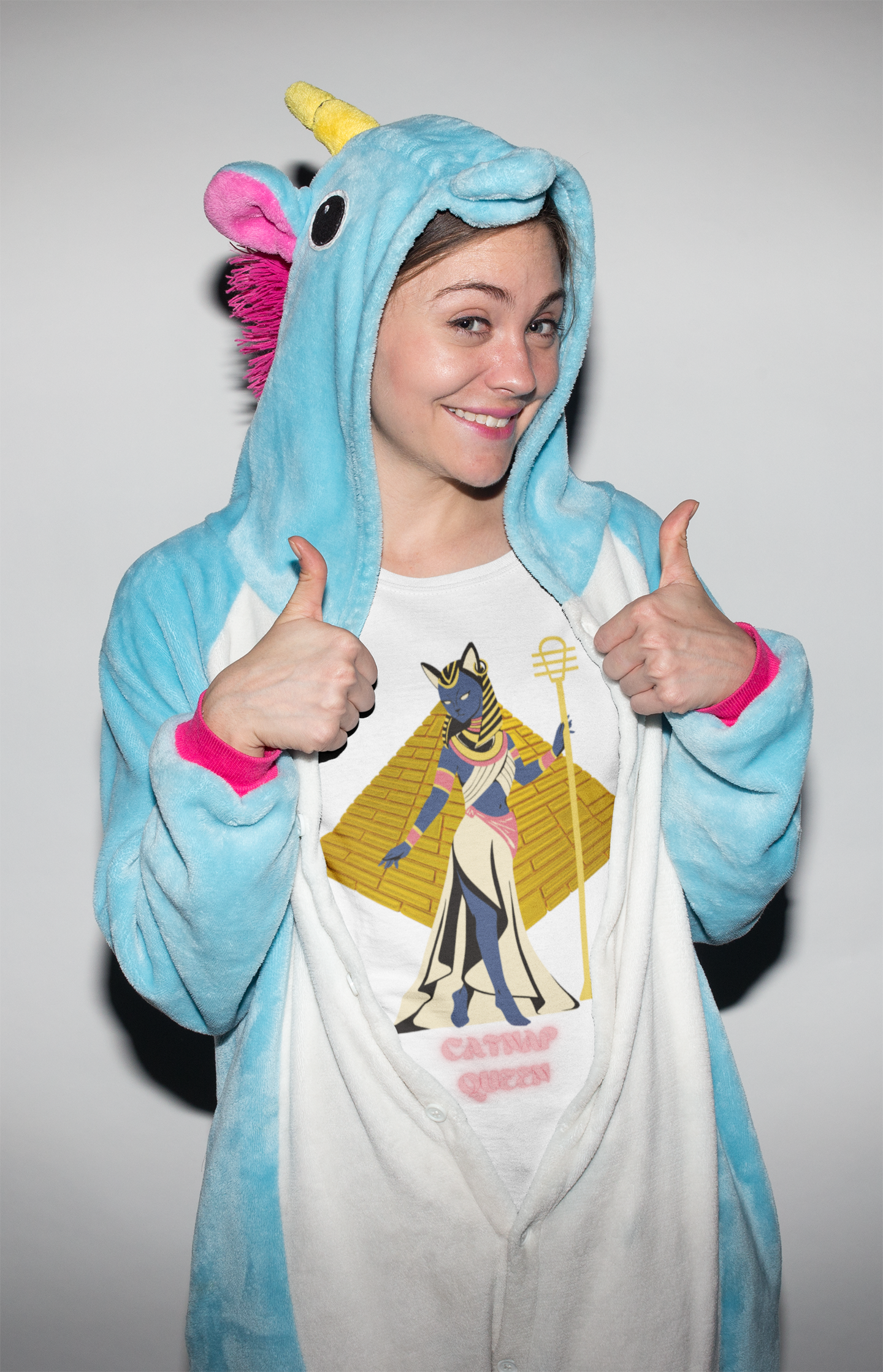 Lady wearing Catnap Queen T-shirt in white