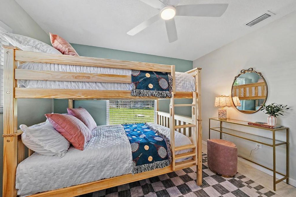 Bunk bed bedroom ideal for kids staying near IMG Academy in Bradenton, FL