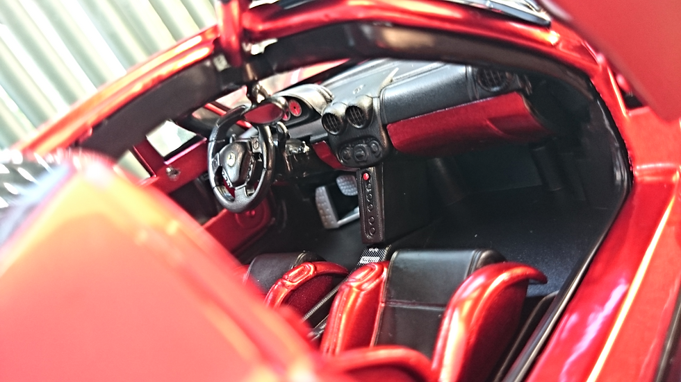 2002 - ENZO - Hotweels Whips
