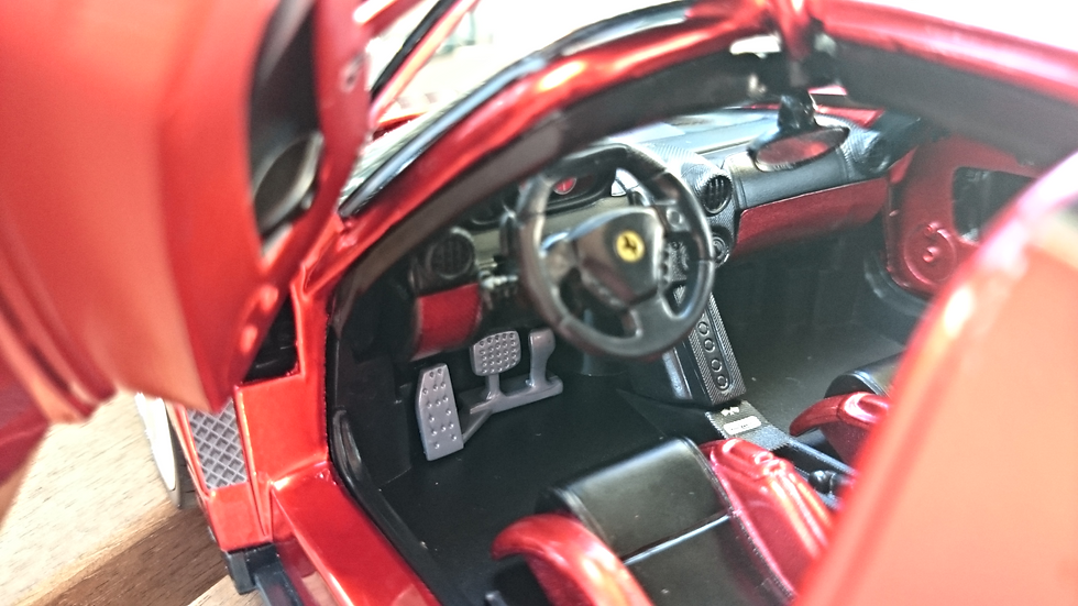 2002 - ENZO - Hotweels Whips