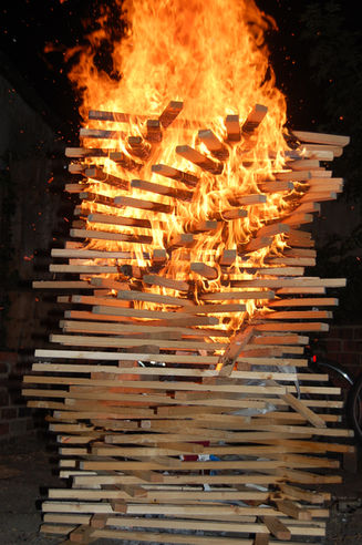 03jenga fire