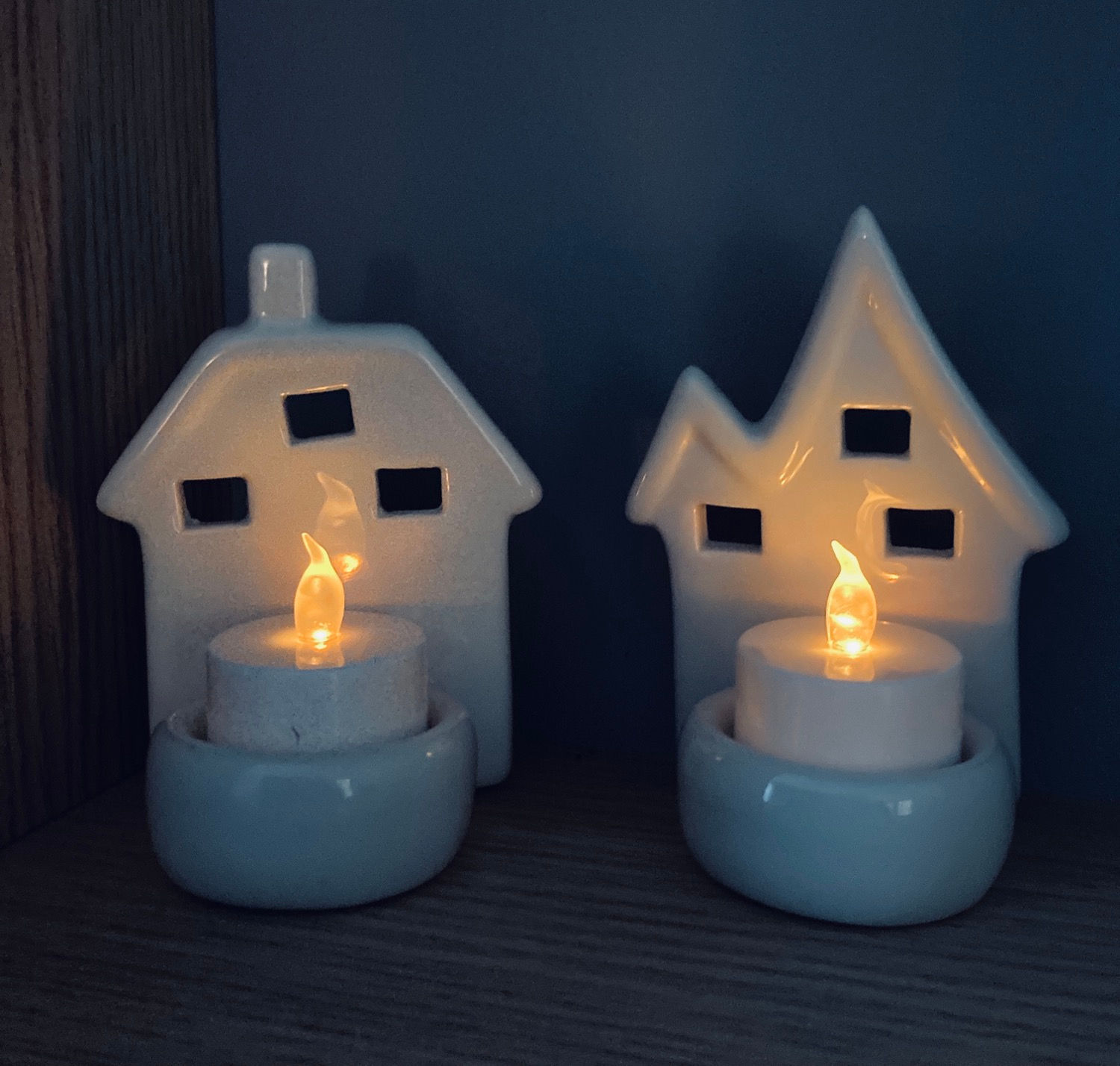 White Porcelain House Tea light Holder