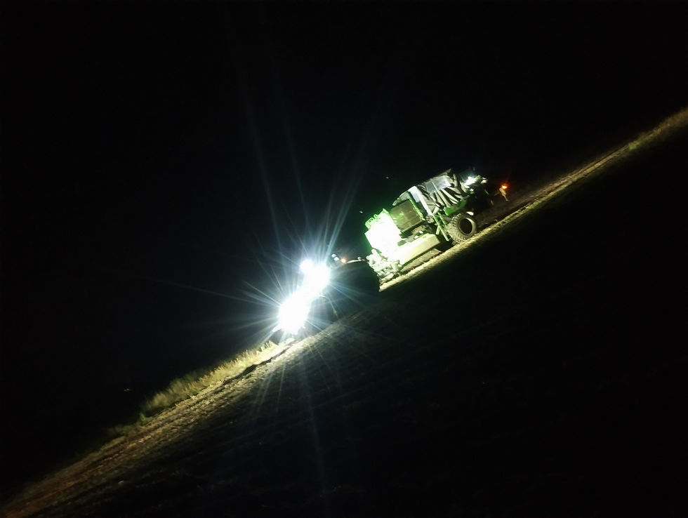 men den stoppede brat op foran en kartoffel-optager, og nægtede at køre videre, selvom jeg havde en deadline i vester-thorup.