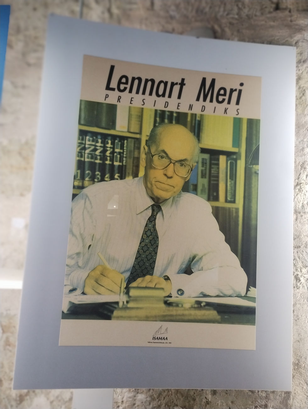 the first president after the cold war. i prefer håndfæstning, to direct elections, so elected parliaments may steady on the line.