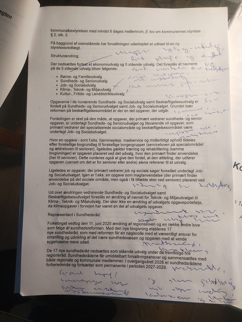 mange af punkterne på dags-orden, & udvalgs-arbejdet, minder majet om alle de andre by-råd, og kl's nationale ramme-vilkår.