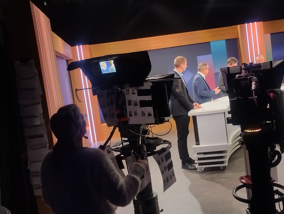 ingen styre-form uden regel-mæssige folke-valgte råd, og en midt-vejs-evaluering, af performance på de nye krabater.