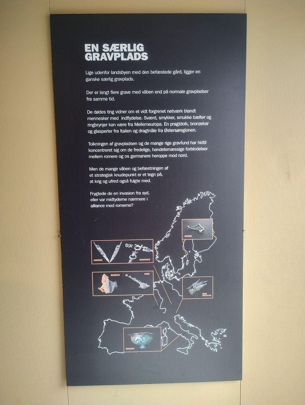 der graves ud & laves pop up museum ved hedegaard, en af de 4. århundrede enclosures, som forårsagede migration period.