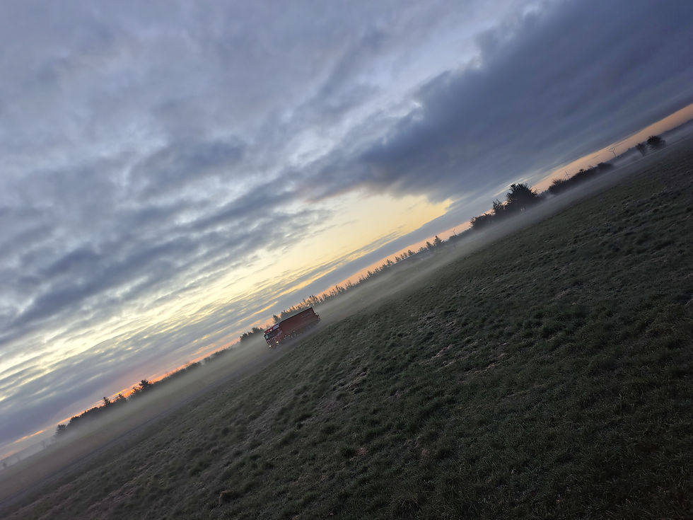 jeg er alt for doven til, at cykle til købmanden, så jeg blaffer til bonn med 500 kr på lommen, fordi det er meget langt væk.