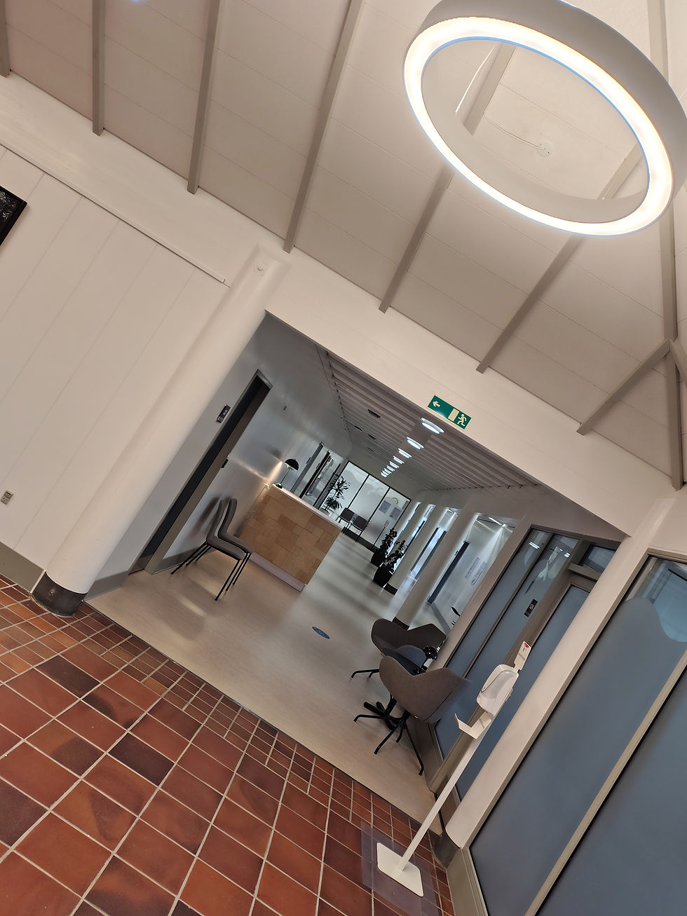 dagen efter indleveres min læge-erklæring på kommunen i åbybro, som dokumenteres her, i sin nydelige 60'er modernisme.