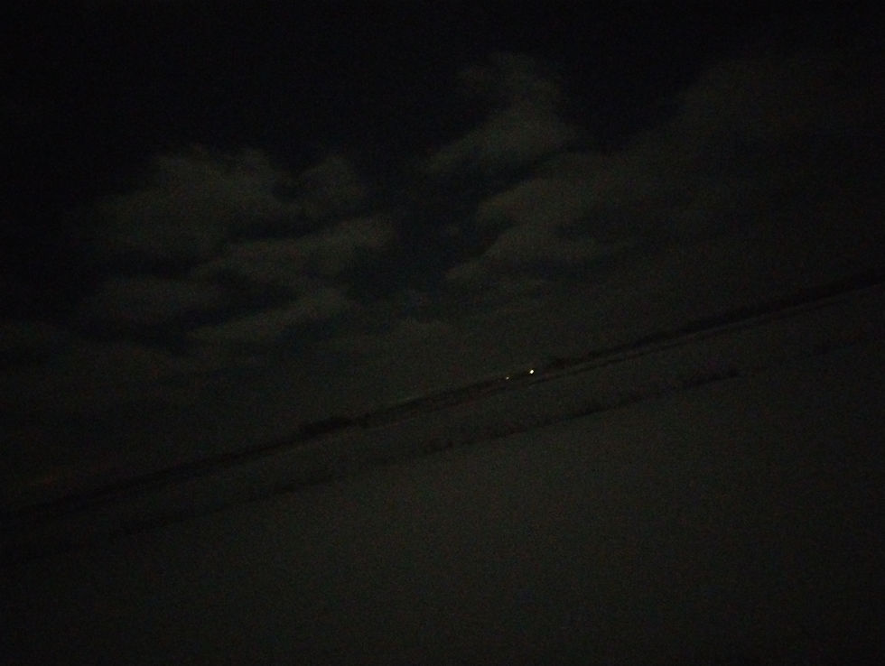 egentlig er det mit hus - men hun er stadigvæk lidt af en fjollet pige, som har identificeret sig med hin udskiftelige polstring.