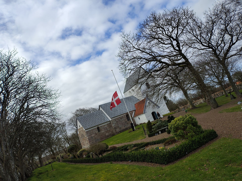 og medens vi laver hver sin swat analyse, af de her foreliggende optioner, sættes kursen mod påske-udstillingen i bonderup.