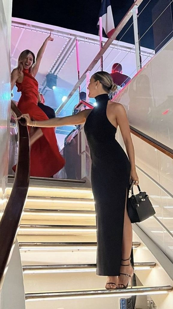Manhattan custom dress- Long sleeveless with turtleneck