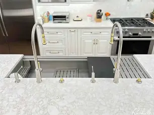 304 vs 316L Stainless Steel: Why Surgical-Grade Makes All the Difference