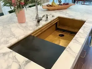 Brass and Bronze Kitchen Sinks: A New Trend, an Instant Classic.