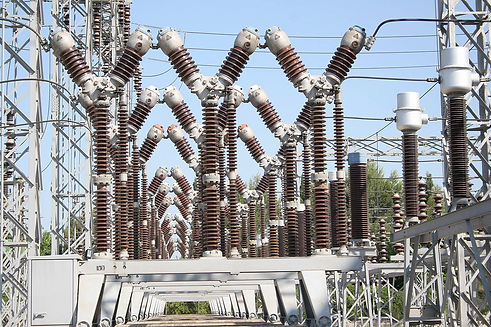 1200px-Subestación_electricidad.jpg