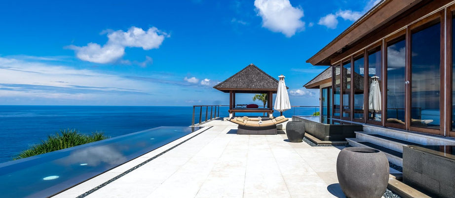 Hotéis para se conhecer em 2021: The Edge Luxury Villa Resort (Bali, Indonésia).