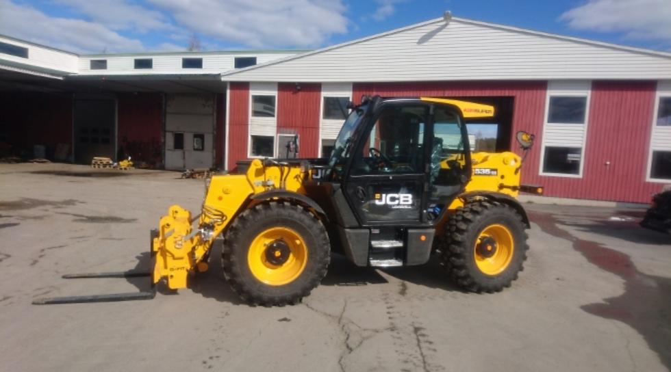 Pikkukuva: Kurottaja JCB 535-95 farmi