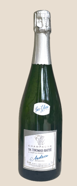 Assemblage conservé en cave pendant 24 mois minimum, avec 40% de nos vins de réserves comp