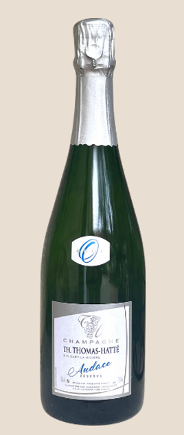 Assemblage conservé en cave pendant 24 mois minimum, avec 40% de nos vins de réserves comp