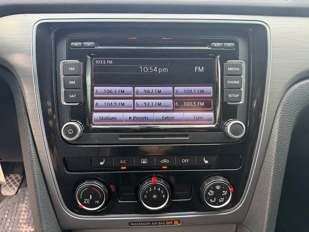 2014 Volkswagen Passat SE - Photo 11