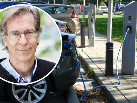Hans Lind och Laddstolpar