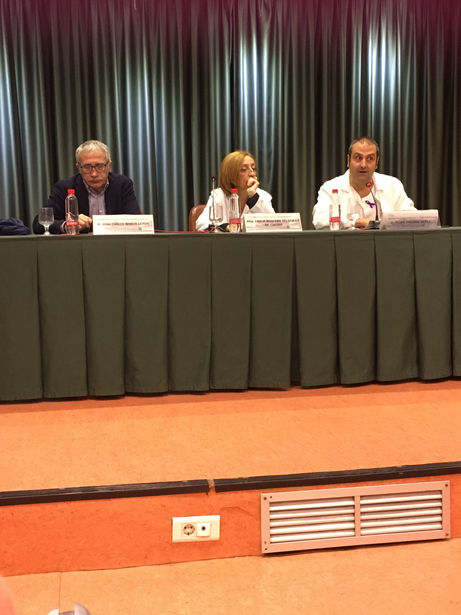 Profesionales de atención primaria y hospitalaria analizan los nuevos retos de la vacunación en unas