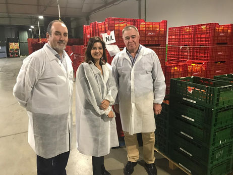 La secretaria general de Fondos Europeos Agrarios visita varias empresas hortofrutícolas de la provi