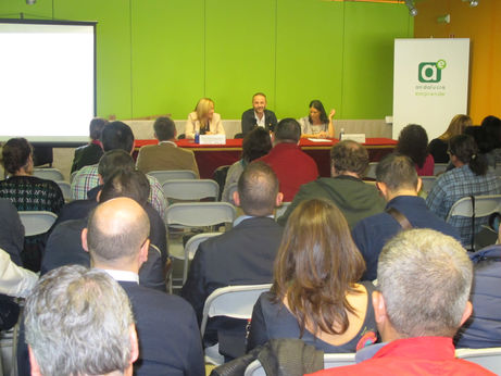 Andalucía Emprende informa a emprendedores de Níjar sobre 
las líneas de apoyo de la Junta a la agri