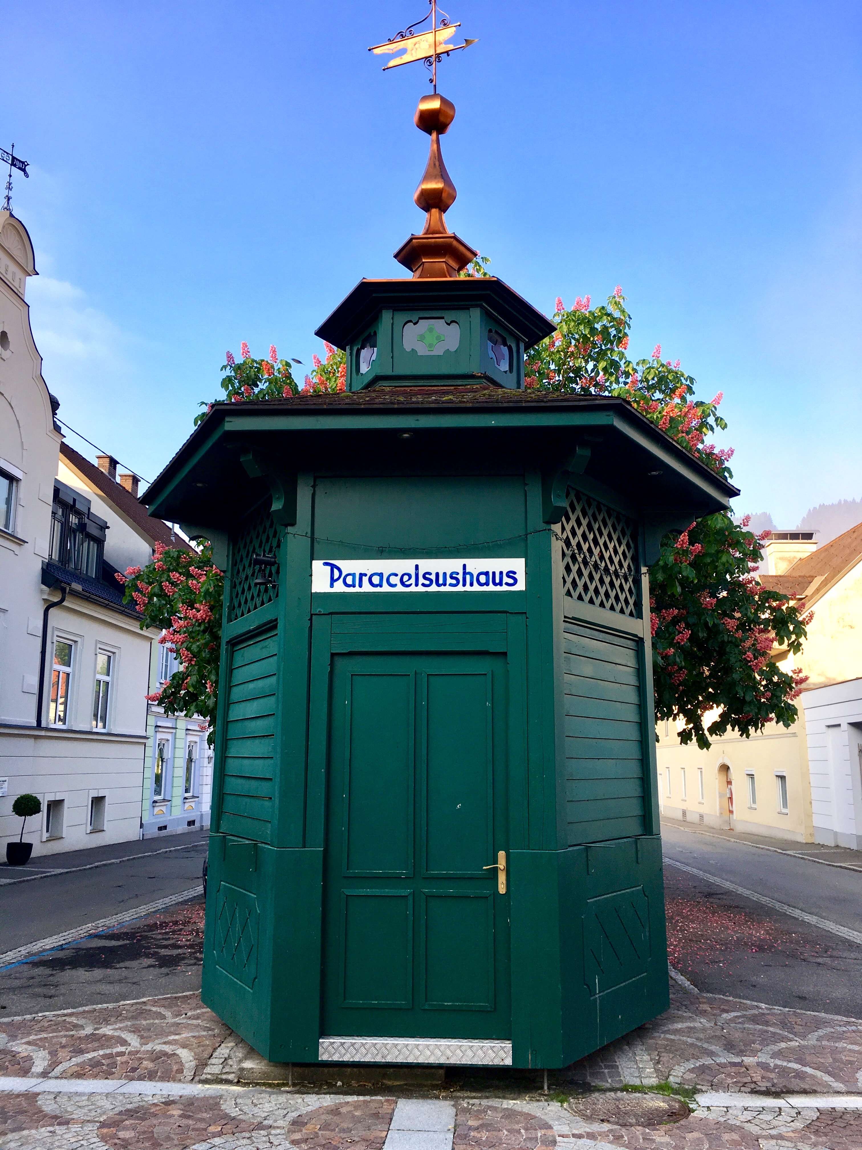 Paracelsushaus