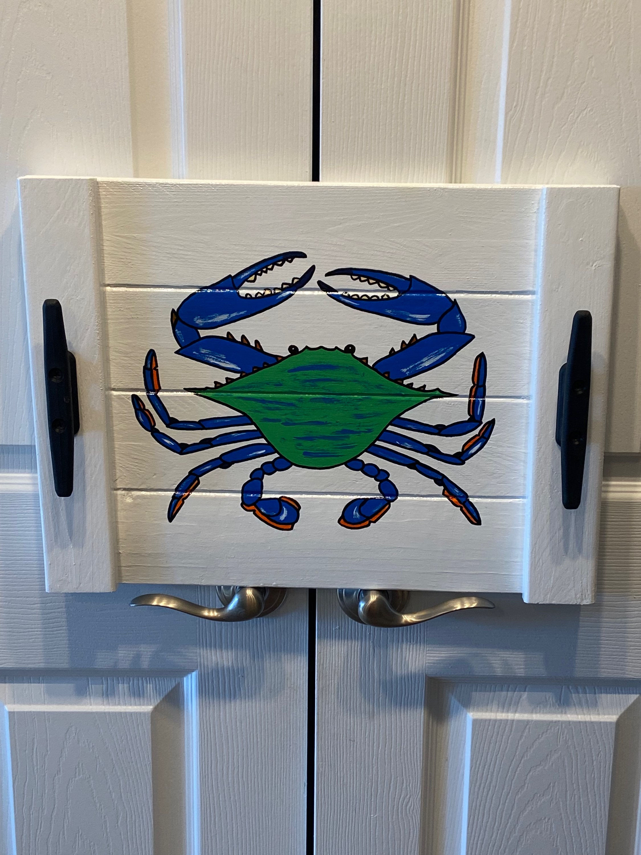 Blue crab tailgate tray