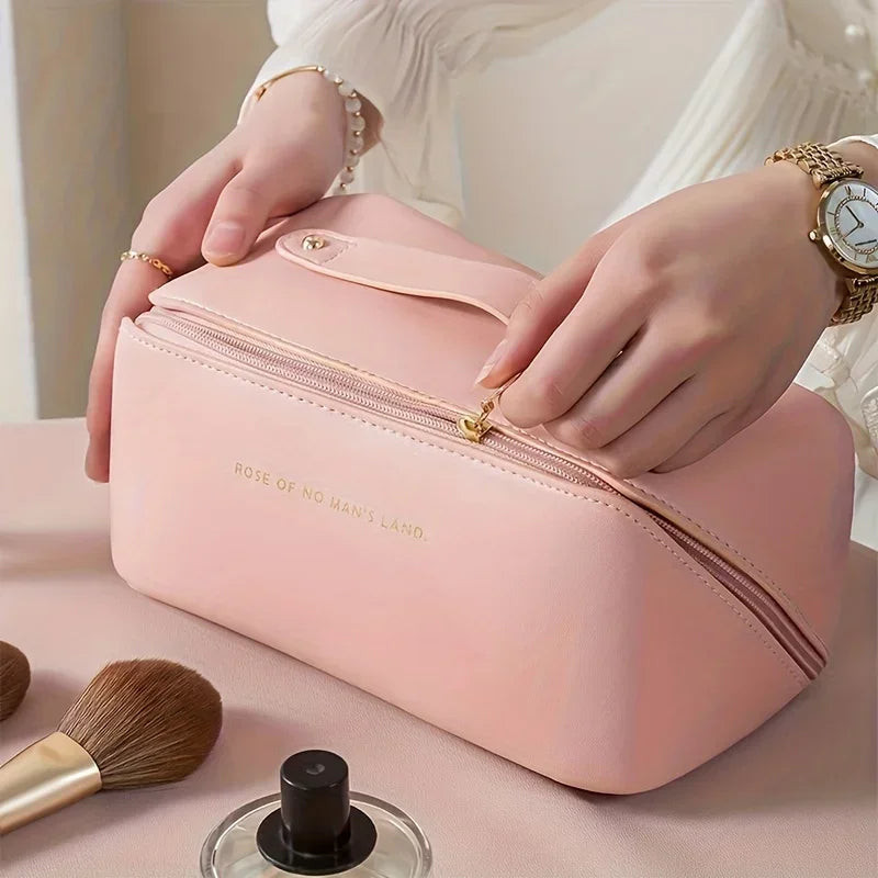 Thumbnail: GRATIS: Bolsa de Cosméticos （U 1424292 Private Listing）