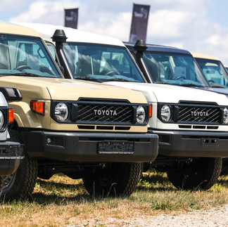 Mehrere Land Cruiser