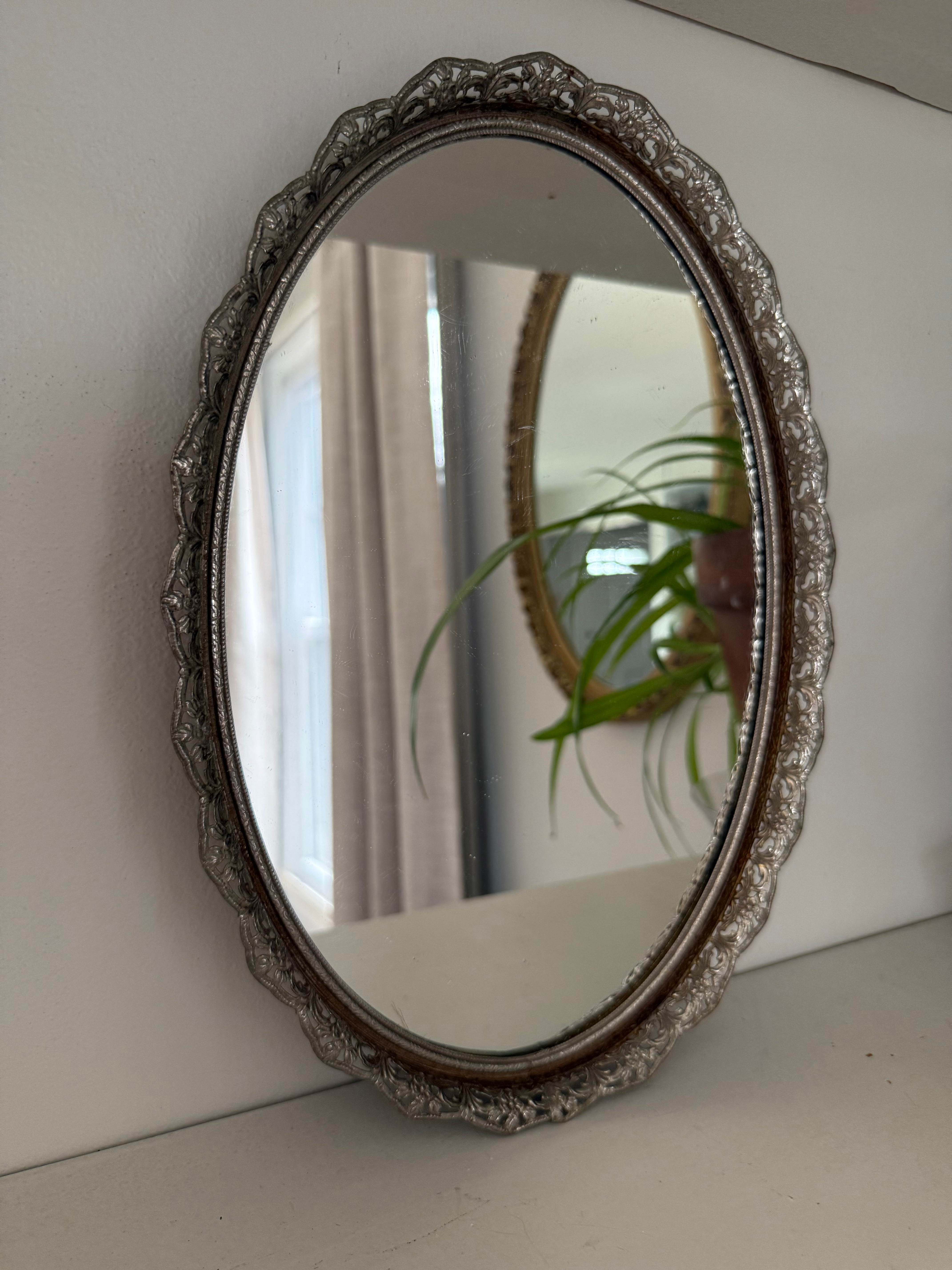 Oval Vanity Mirror Tray