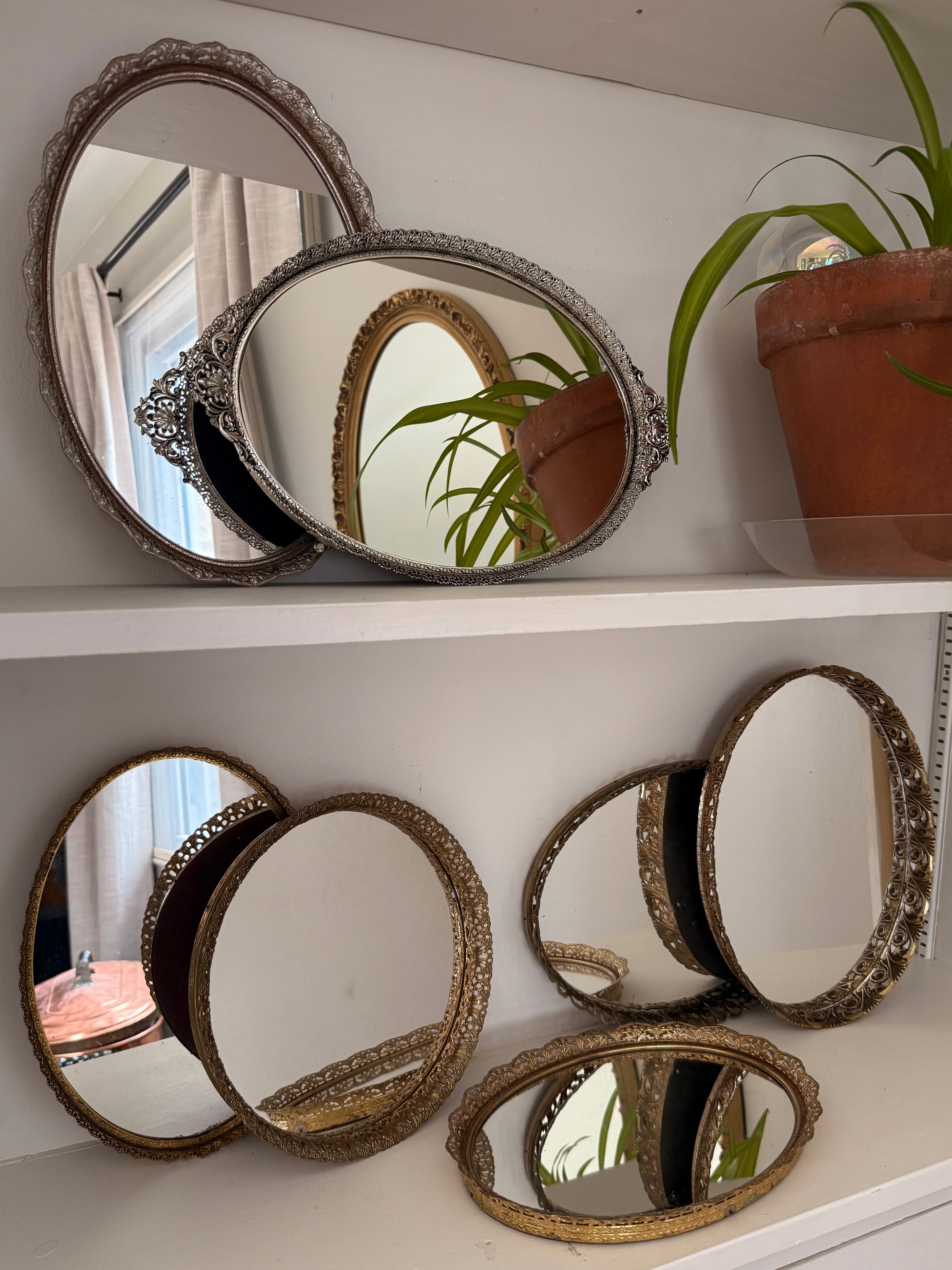 Oval Vanity Mirror Tray