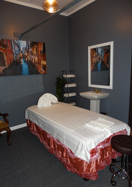 Massage Therpist in Melbourne FL 32935