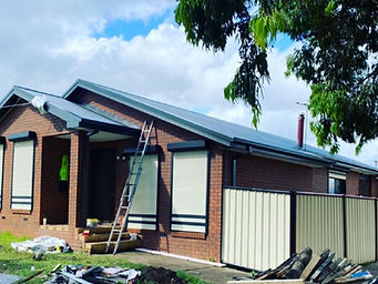 Colorbond roof installation.jpg