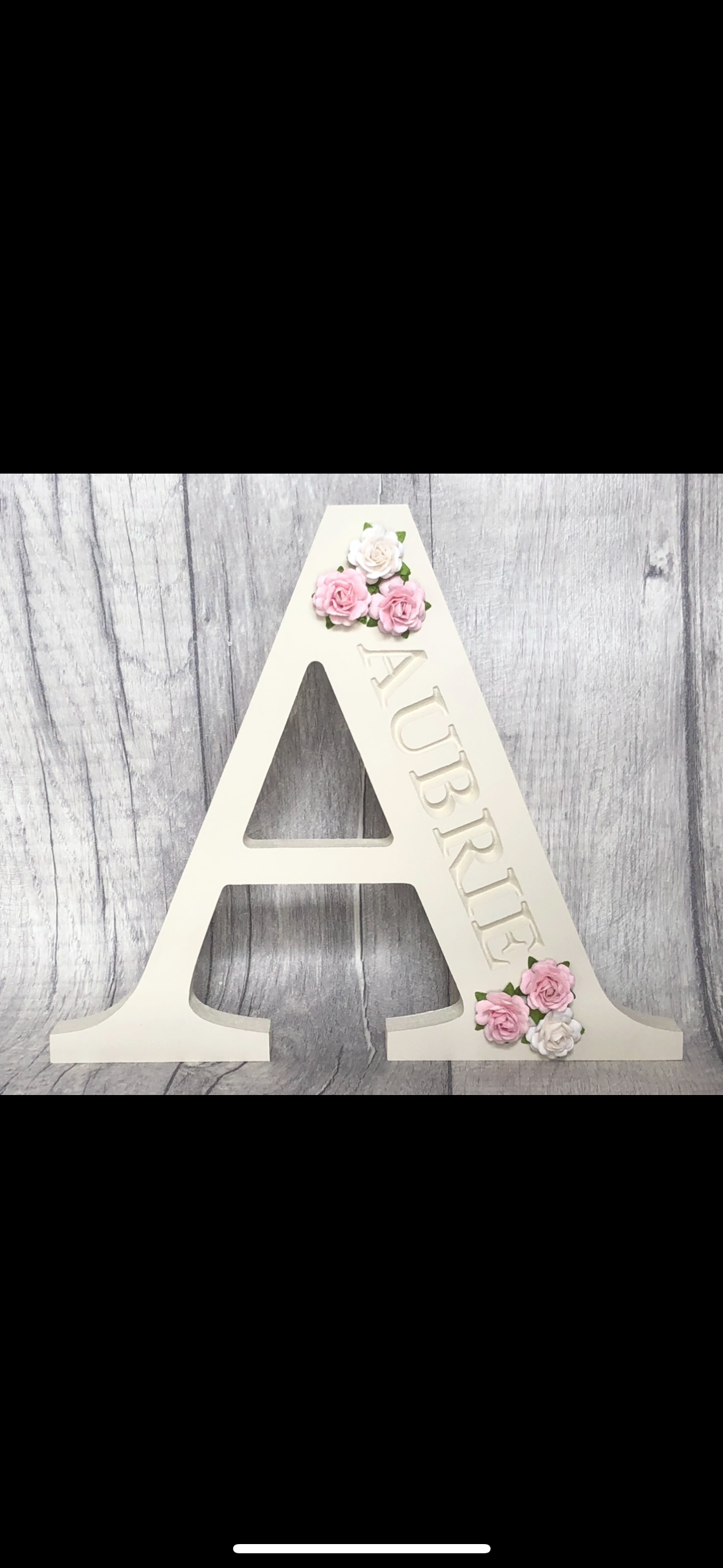 Freestanding floral initial 