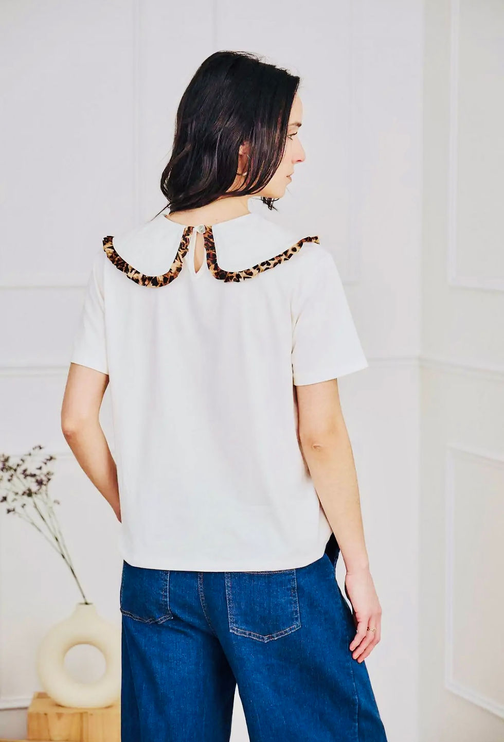 T-Shirt Col Claudine Léopard Pamela Ecru de Dos